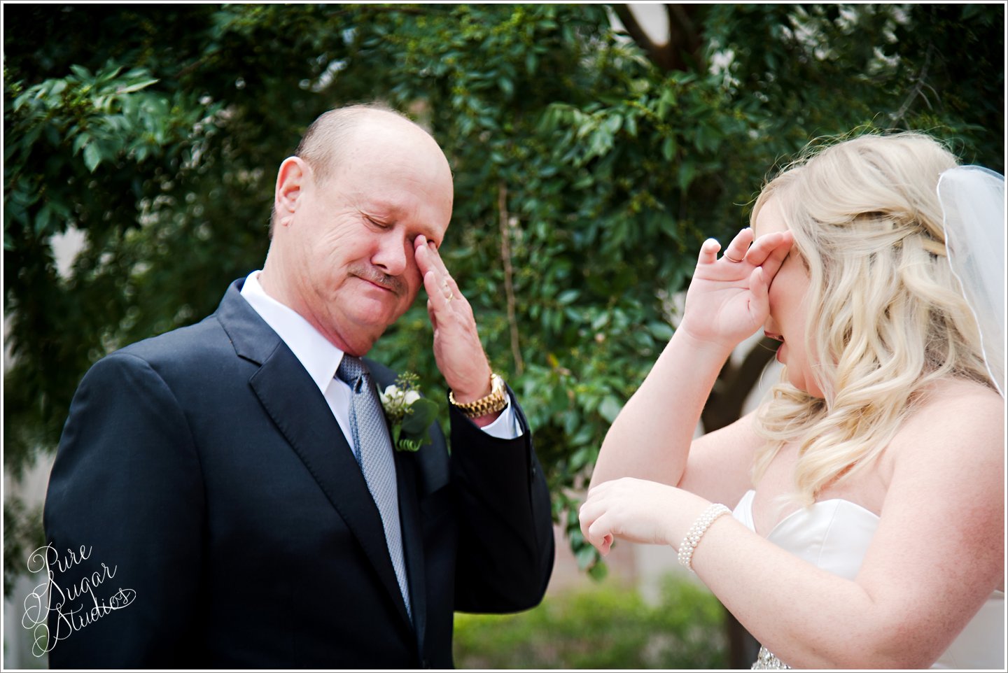 Bride and dad crying during first look at Timuquana Country Club Wedding